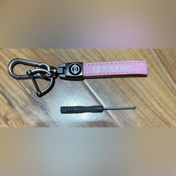 Genuine Leather Car Keychain for Nissan Versa, Sentra, Altima, Maxima, Rogue, Al - Picture 5 of 5